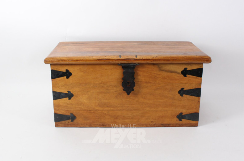 kleine Holztruhe