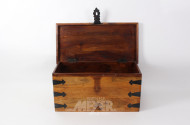 kleine Holztruhe