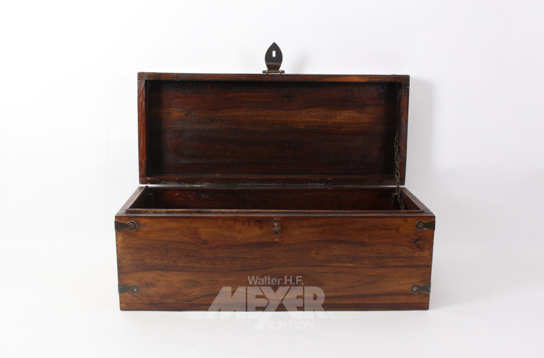 kleine Holztruhe