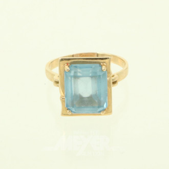 Ring mit blauem Farbstein
