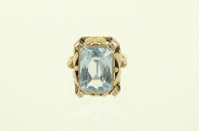Ring mit gr. blauen Farbstein