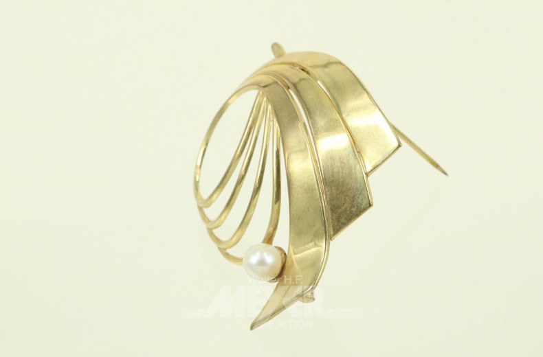 Brosche mit einer Perle