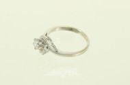 Ring mit 1 Brillanten von ca. 0.2ct, mit Halbkranz von 6 kl. Brillanten