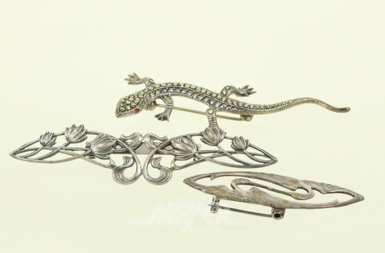 3 versch. Broschen, u.a. 'Salamander' in 800er Silber