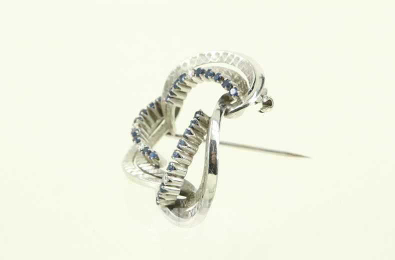 Kranzbrosche, 70er Jahre-Stil, mit kl. blauen Farbsteinen u. 4 kl. Besatz-Diamanten