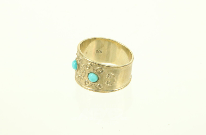 Ring mit 3 kl. Türkis-Cabochons