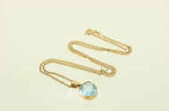 Kette, mit 1 Anhänger "Herz", besetzt mit 1 Aquamarin
