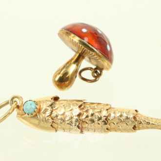 2 Kettenanhänger "Fliegenpilz / Fisch"