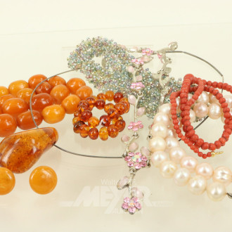 Konvolut Mode-, Silber-, Bernsteinschmuck