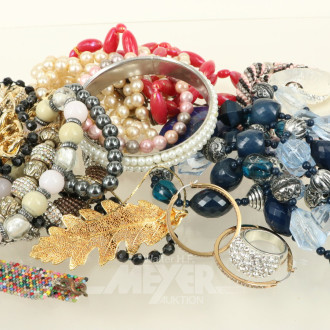 Konvolut Modeschmuck, u.a.