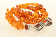 Posten Bernsteinschmuck: Armband, Ketten, Ring
