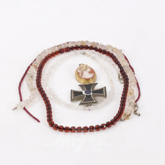 kl. Posten Modeschmuck: Ketten, Gemme, Orden, teilw. beschädigt