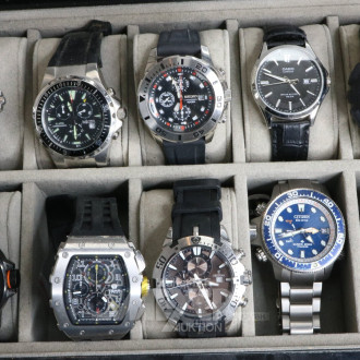 Uhren-Sammlerbox, beschädigt mit 9 versch. Herrenuhren