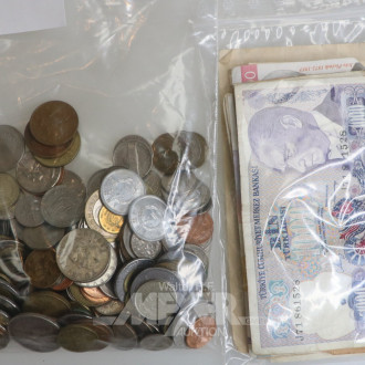 Posten div. Münzen und Banknoten