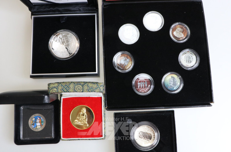 Posten div. Medaillen