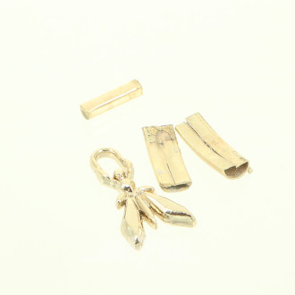 3 Teile Bruchgold sowie 1 kl. Metallanhänger 'Insekt'