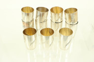 11 kl. Trinkbecher mit Innenvergoldung