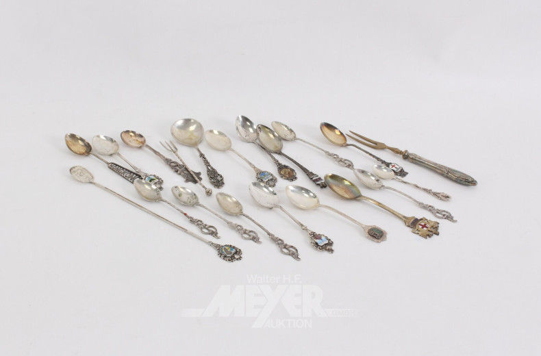 Posten versch. Sammel-/Andenkenlöffel