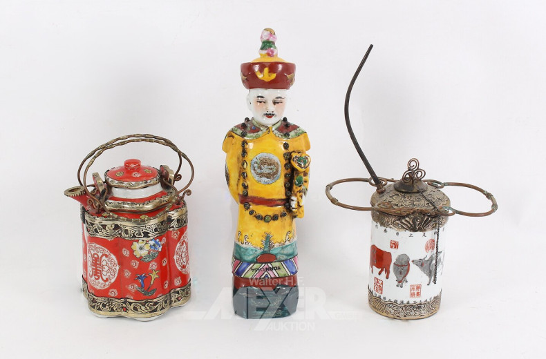 3 Porz.-Teile: Figur, Teekanne, Wasser-Pfeife