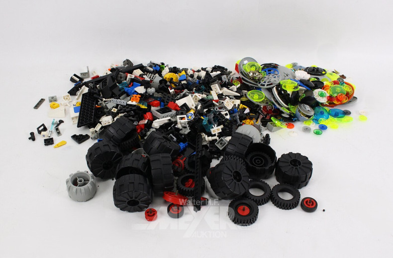 Posten Legosteine und Figuren