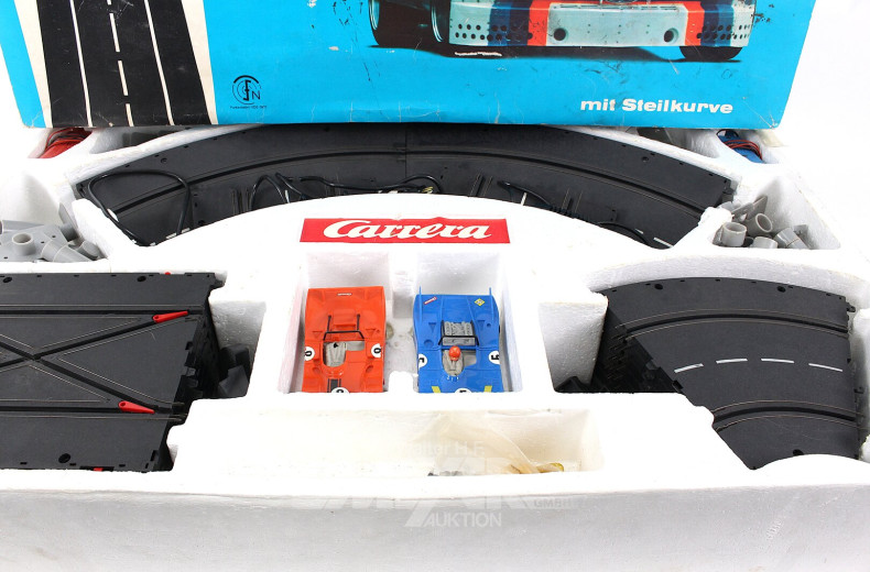 Carrera Bahn mit Zubehör