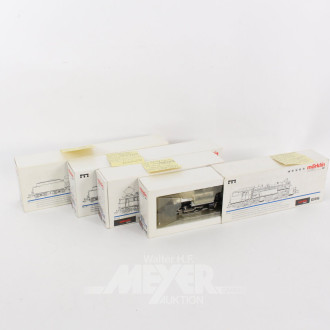 4 versch. Dampf- und Diesel-Loks