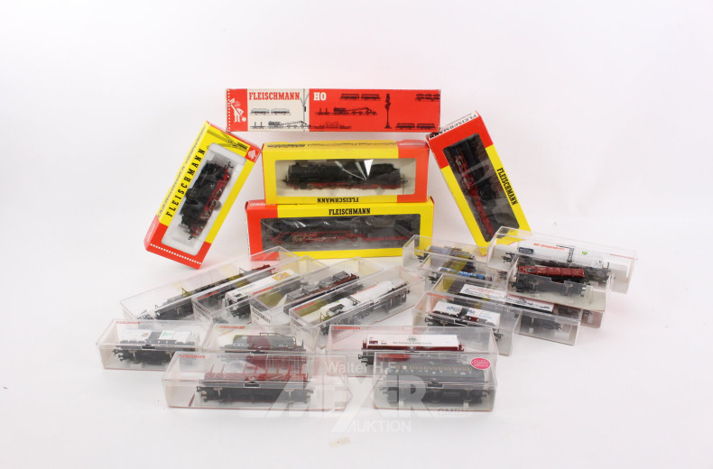 Posten versch. Loks und Güterwaggons, ca. 15 Stück