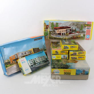 10 Modell-Bausätze "Gebäude"