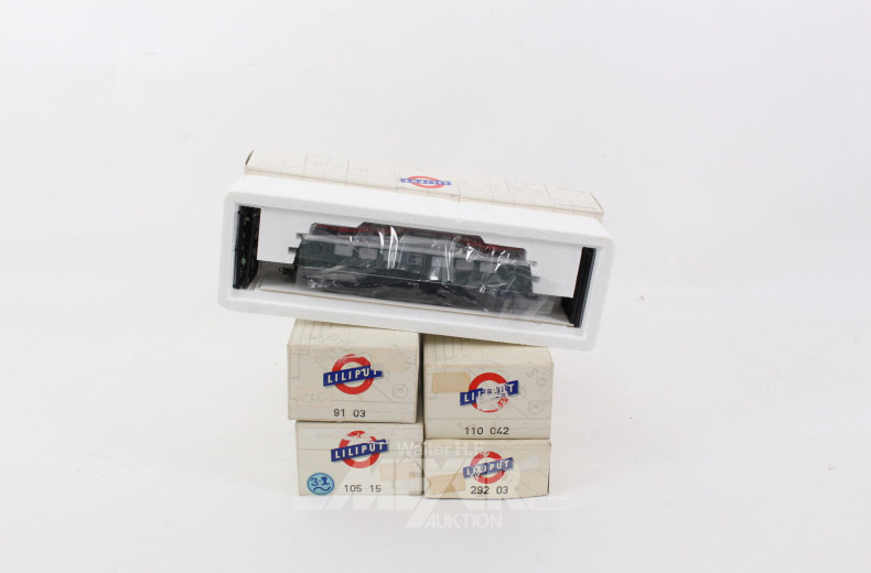 4 versch. Dampf- und Diesel-Loks sowie 1 Personenwagen