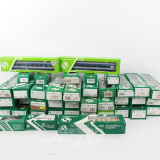 Posten Personenwagen und Güterwaggongs, ca. 40 Stück