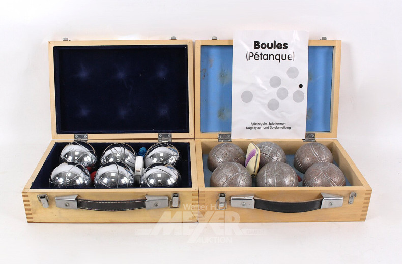 2 Boules-/Boccis-Sets im Holzkoffer