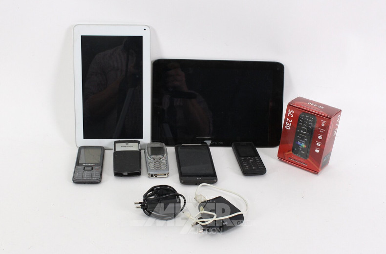 kl. Posten div. alte Handys sowie 2 Tablets