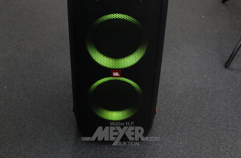 Soundbox 'Party Box  310' mit Mikrofon u. Adapter