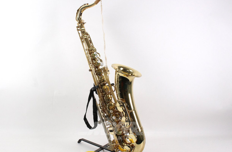 Tenor-Saxophon in passendem Koffer