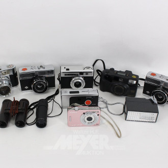 7 versch. Kamera´s,  sowie 1 Fernglas  ESCHENBACH  8 x 20