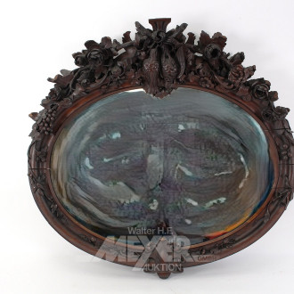 ovaler Spiegel, Rahmen mit reichhaltiger Schnitzerei