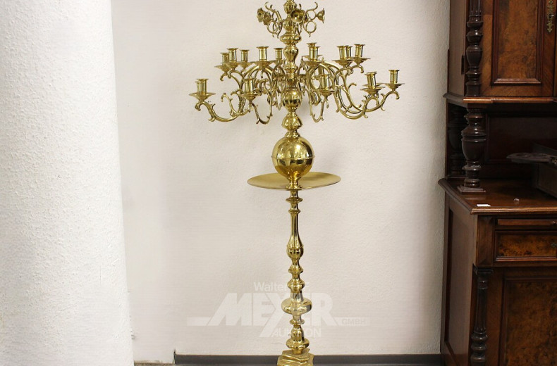 gr. Standleuchter, 25-flammig, messingfarben