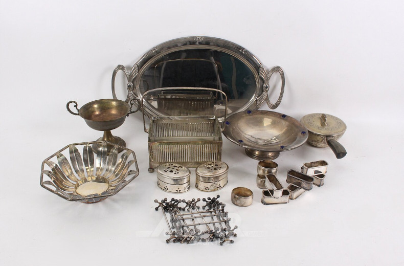 Posten Metallgeschirr und Dekorationen: Henkelkorb, Messerbänke,Obstkorb, Schalen, Tabletts etc.