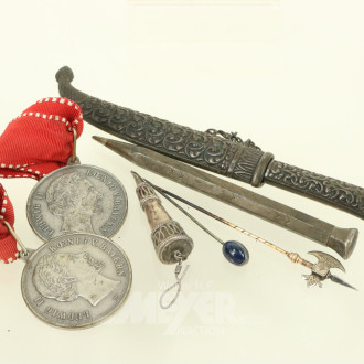 kl. Konvolut: Brieföffner, Silber,  Schreibgerät sowie 1 Anhänger