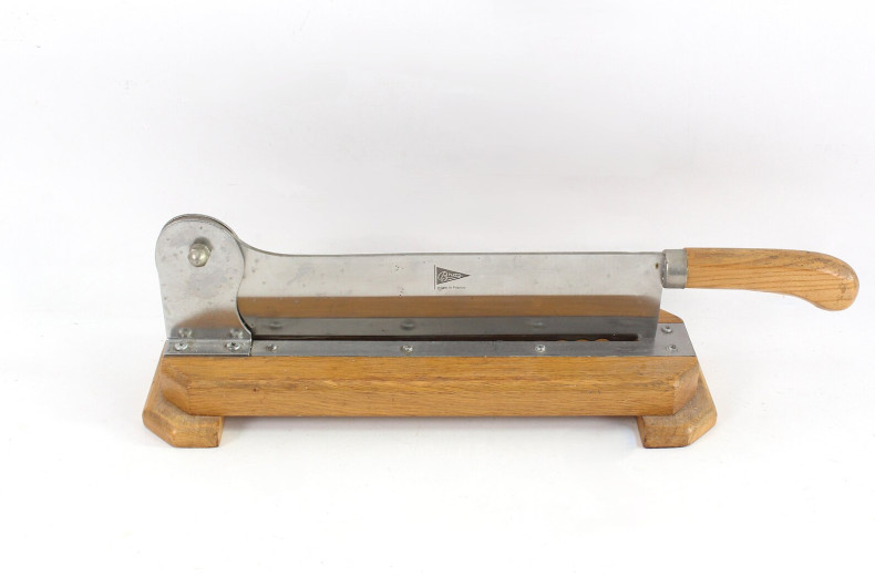 man. Brotschneidemaschine