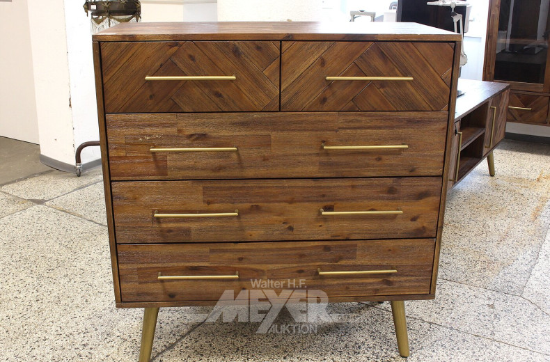 Kommode in Parkett-Optik auf goldfarbenen Füßen