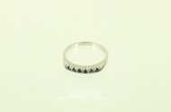 Ring mit 6 kl. blauen Farbsteinen