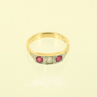 Ring mit 2 roten Farbsteinen u. 1 kl. Brillant