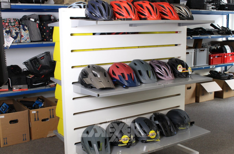 49 Posten versch. Fahrradhelme, unterschiedliche Modelle