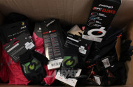 gr. Posten Fahrradbekleidung: Jacken, T-Shirts, Handschuhe etc.