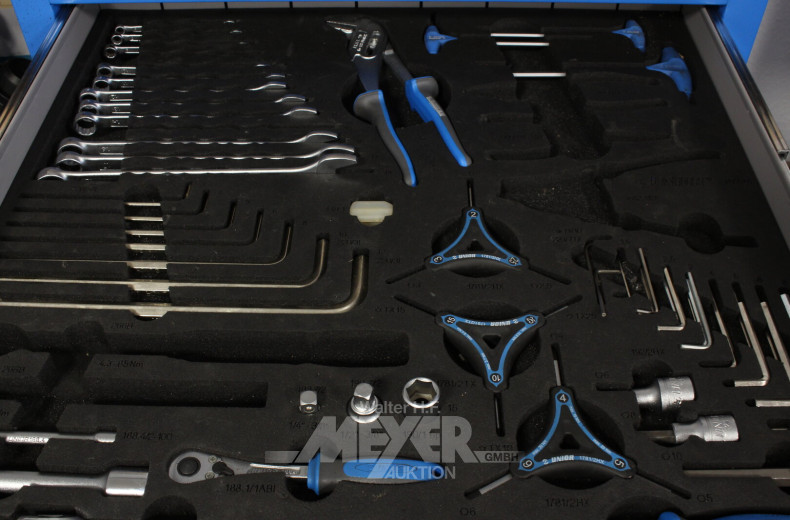 Werkbank auf 2 Metall-Werkzeugschränken, blau mit Holz-Multiplexplatte