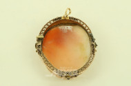 Gr. Anhänger mit antiker Muschelkamee
