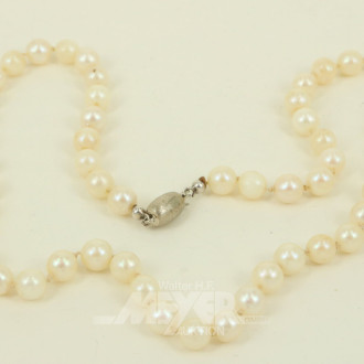 Perlenkette mit Schließe in 585 WG