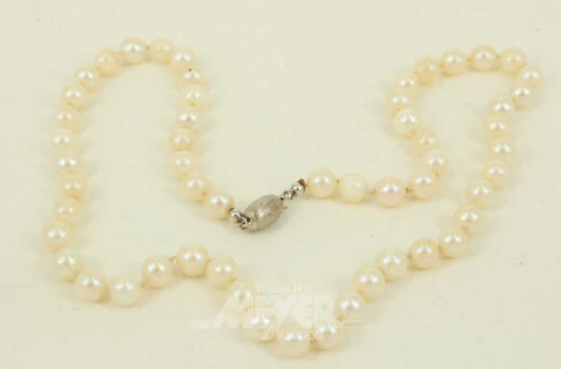 Perlenkette mit Schließe in 585 WG