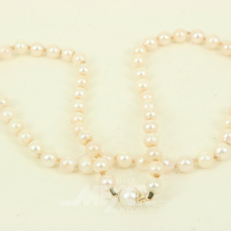 Perlenkette mit Schließe in 750 GG